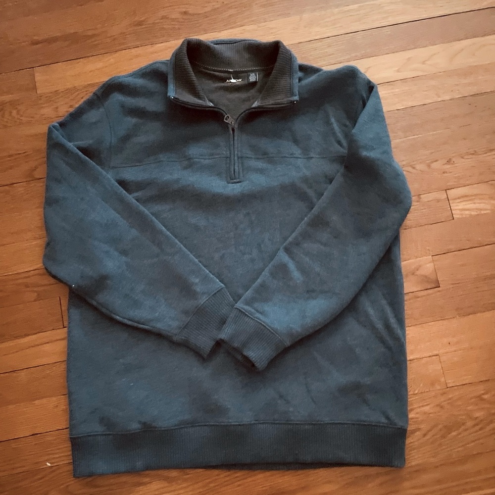 Men’s 3/4 zipper sweatshirt by Arrow size large